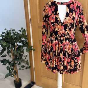 Free People Tegan Mini Dress 4 Floral Print Long Bell Sleeve Keyhole Black Coral